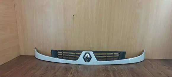 Renault Kangoo I Front grill 8200331208 7701062876