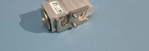 BMW X4 G02 Air conditioning (A/C) expansion valve 64506994989 T66869B 6994989