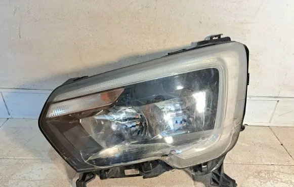 Renault Master III Headlight/headlamp 260607867R 0021113004 366900804