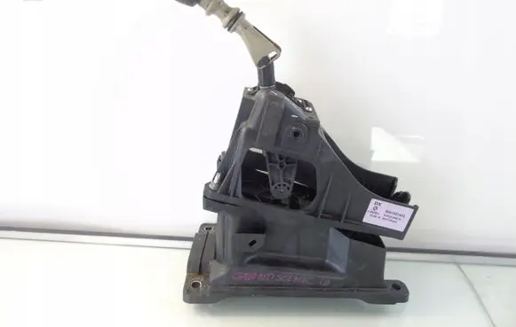 Renault Scenic III - Grand scenic III Gear shifter/selector 8201021402