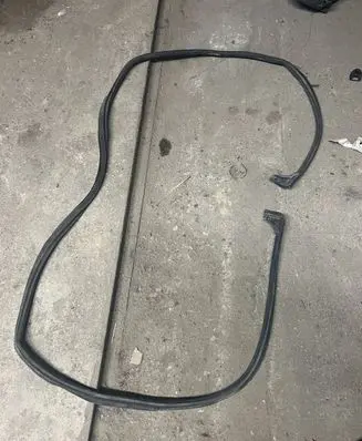 Citroen Berlingo Trunk rubber seal (body) 