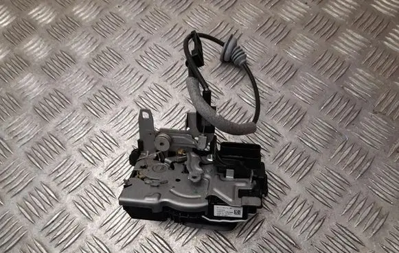 Volvo XC90 Rear door lock 31349898