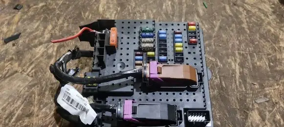 Volvo XC90 Fuse module 30728512
