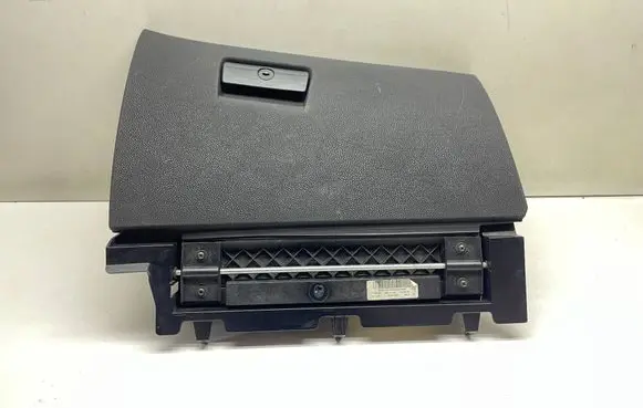 BMW X3 E83 Glove box 291470