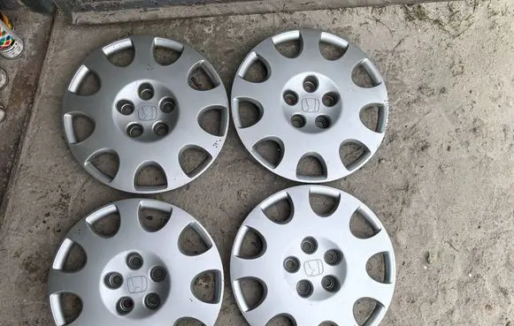 Honda FR-V R16 wheel hub/cap/trim 44733SJDE00
