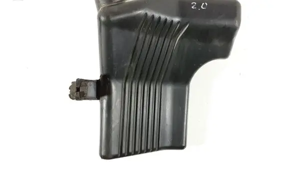 Suzuki Grand Vitara II Intake resonator 65JR01