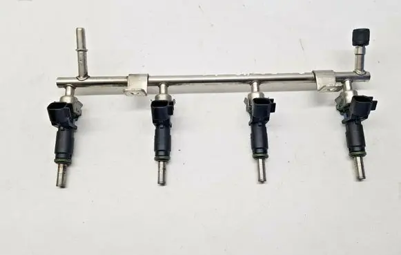 Opel Astra J Fuel injectors set 55562597 nr8348