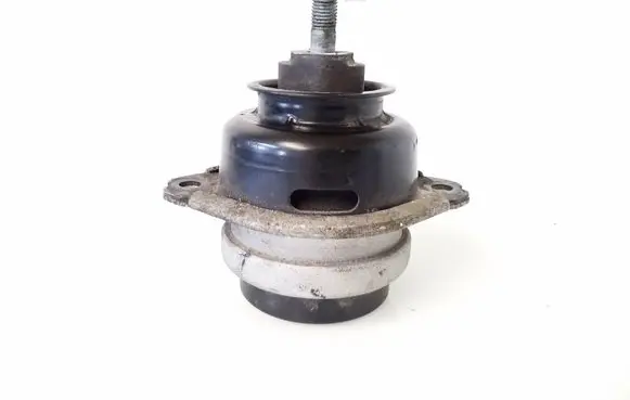 Audi Q7 4L Engine mount bracket 7L8199131A