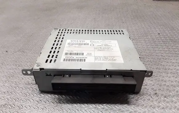 Volvo XC90 Radio/CD/DVD/GPS head unit 30679465 34W293L