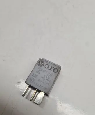 Seat Alhambra (Mk1) Other relay 1K0951253 0332011100 449