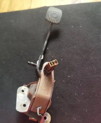 Nissan Note (E11) Clutch pedal 