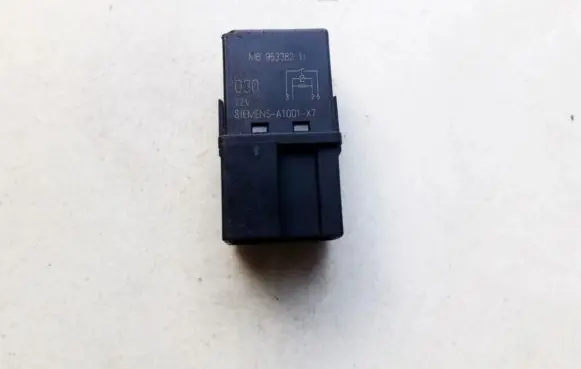 Volvo S40, V40 Other relay mb953382 a1001-x7