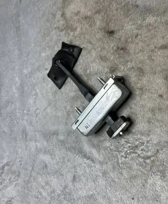 BMW X2 F39 Rear glass lock/latch C761 5173991