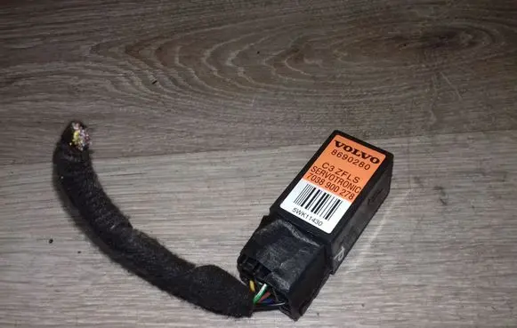 Volvo V70 Other relay 7038900278 8692080