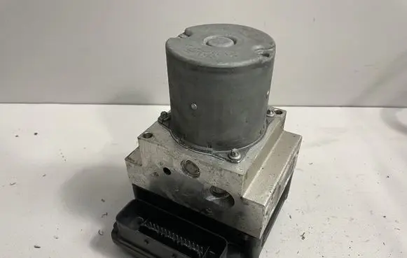 BMW X6 E71 ABS Pump 6795779 6795778