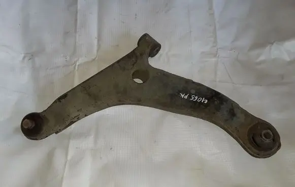 Mitsubishi Grandis Front lower control arm/wishbone MR594325