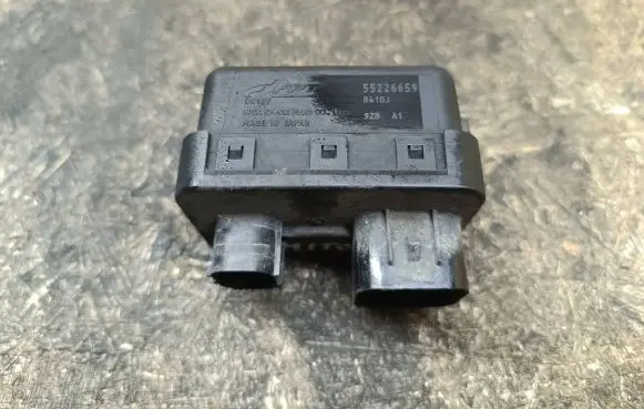 Alfa Romeo Mito Glow plug pre-heat relay 55226659