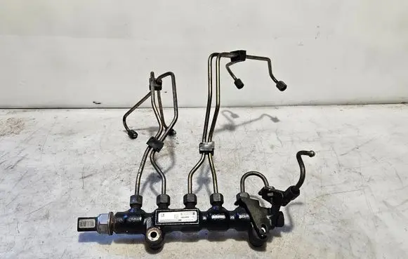 Ford Focus Fuel main line pipe 9654592680