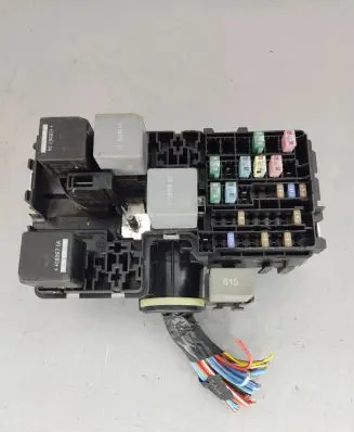 Volvo XC90 Fuse module 31384034 0491558 K067R