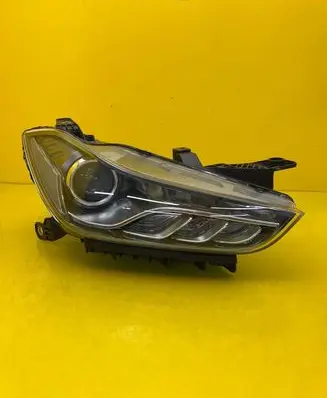 Maserati Ghibli Headlight/headlamp 00670004833