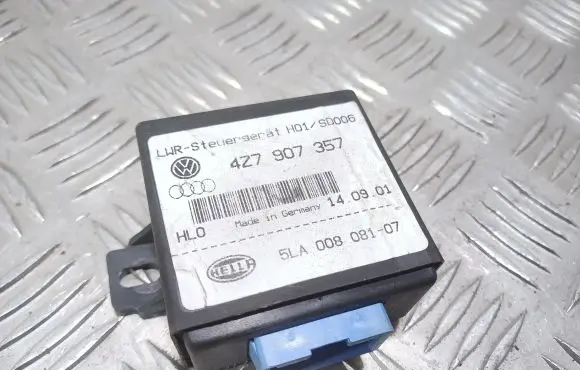 Audi A4 S4 B6 8E 8H Light module LCM 4Z7907357 5LA008081