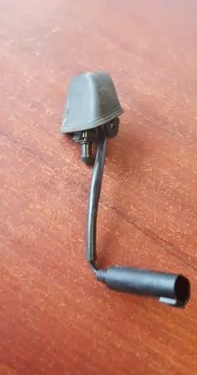 BMW 3 E90 E91 Windshield washer spray nozzle 7131299