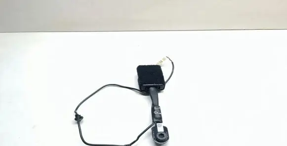 BMW 2 F46 Front seatbelt buckle 7313299