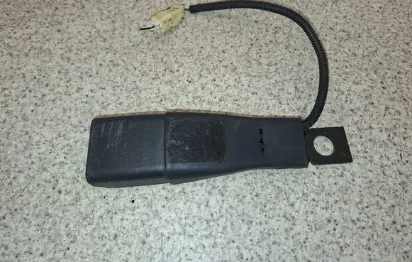 Suzuki Baleno IV Front seatbelt buckle 1124098