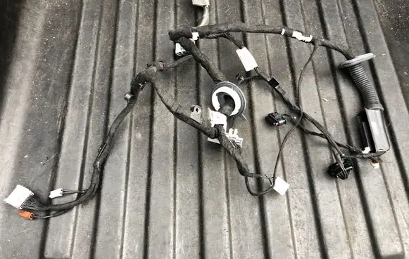 Land Rover Discovery 5 Front door wiring loom KY3214630AHE