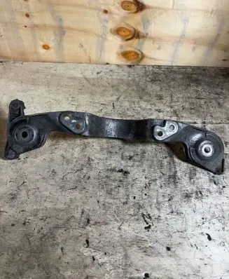 BMW 3 E46 Rear differential/diff mount bracket 1095990 33321095990