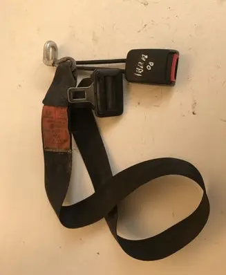 Seat Ibiza II (6k) Front seatbelt buckle 867857713B
