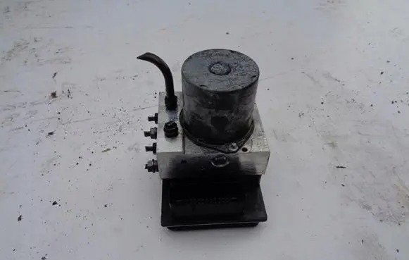 BMW 5 E60 E61 ABS Pump