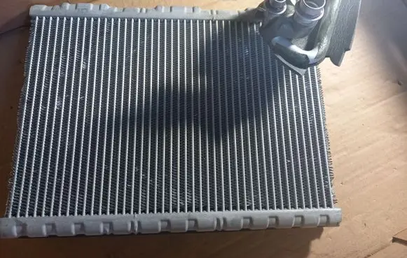 Peugeot 3008 I Air conditioning (A/C) radiator (interior) S3724004