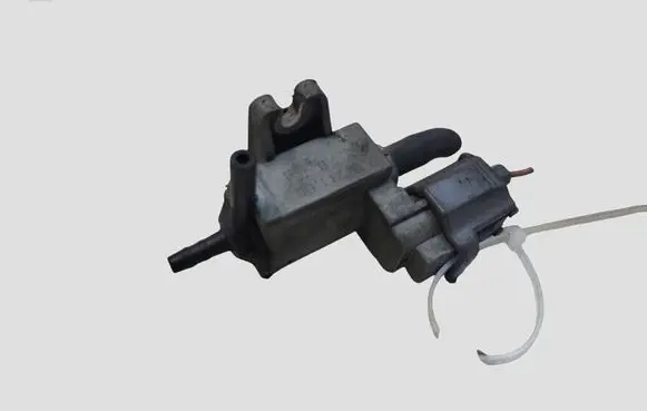 Jaguar S-Type Turbo solenoid valve 70121100 07T310