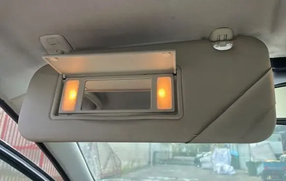 Sun visor