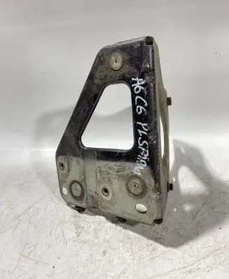 Audi A6 S6 C6 4F Front splash guards bracket 4f0821136