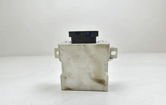Toyota Corolla Verso AR10 Window wiper relay 150696 010706F230157
