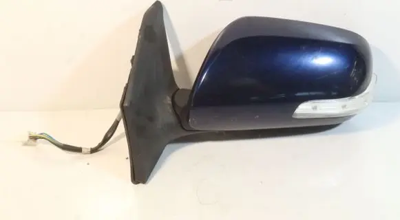Toyota Avensis T250 Front door electric wing mirror E11020058