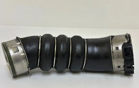 BMW 1 E81 E87 Intercooler hose/pipe 7797480 779748002