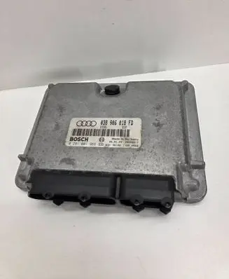Audi A4 S4 B5 8D Engine control unit/module 038906018FD 0281001966 28SA3917