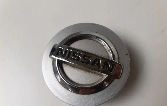 Nissan Qashqai Original wheel cap 40342JD18A