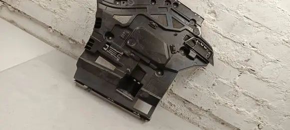 BMW 5 G60 Rear bumper mounting bracket 5a011c3