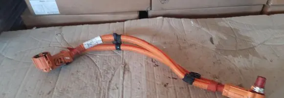 Peugeot 208 II High voltage cable 9832922980