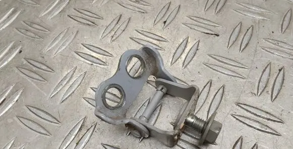 Toyota Yaris Tailgate/trunk/boot hinge