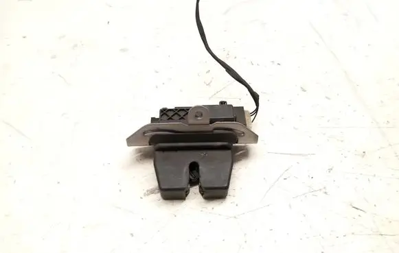 Tailgate/trunk/boot lock/catch/latch