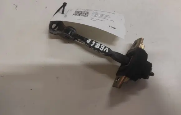 Toyota Avensis Verso Front door check strap stopper