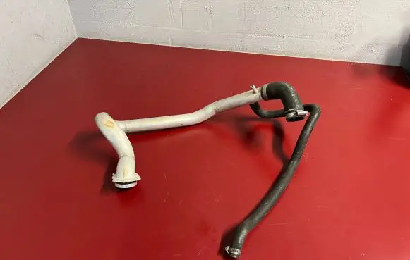 BMW X5 F15 Engine coolant pipe/hose 7649304