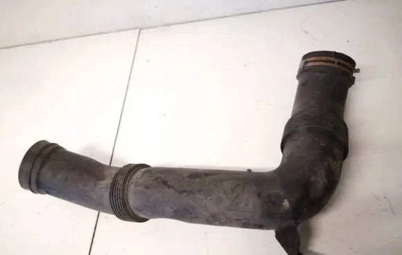 Volkswagen Caddy Air intake hose/pipe 1k0129618t