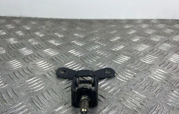Jeep Grand Cherokee Tailgate/trunk/boot hinge