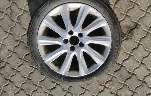 Volvo V40 R17 alloy rim 31381857 002499